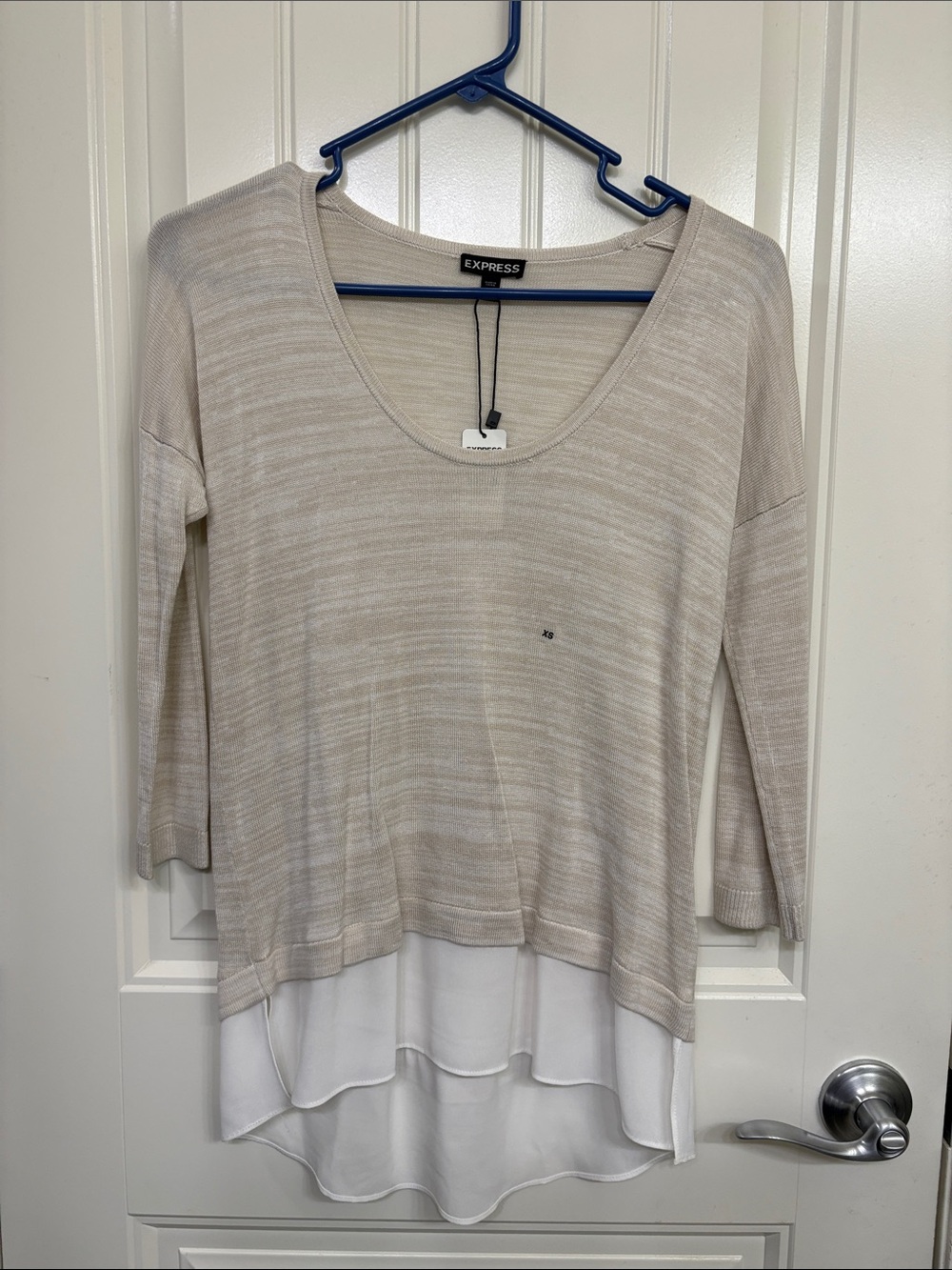 NWT Express Women's Beige Layered Hem Scoop Neck‎ Tunic Top